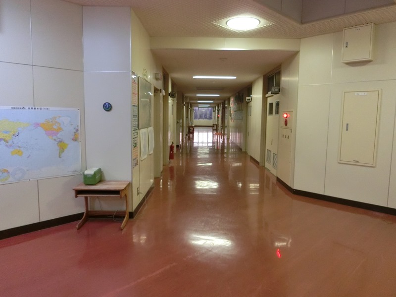 校舎２階廊下